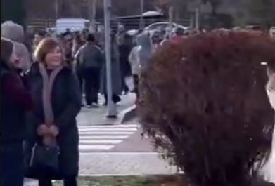 Людей из двух крупных ТЦ в Алматы эвакуировали из-за угрозы взрыва