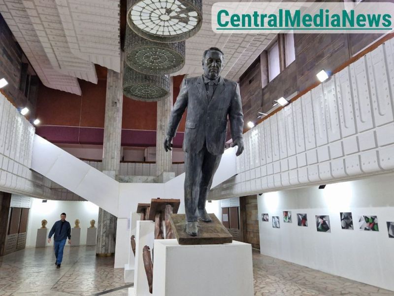 Назарбаевты Ресейге алып кетеді