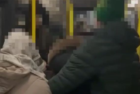 В Астане две пассажирки подрались из-за места в автобусе