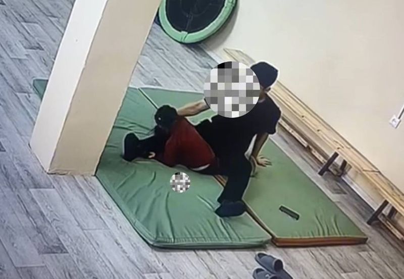 Ребёнка с задержкой в развитии избили в Экибастузе: под подозрением инструктор