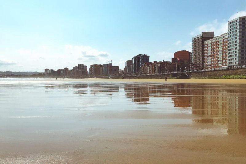 Есть те, кто против: Женис Касымбек об открытии нового пляжа в Астане