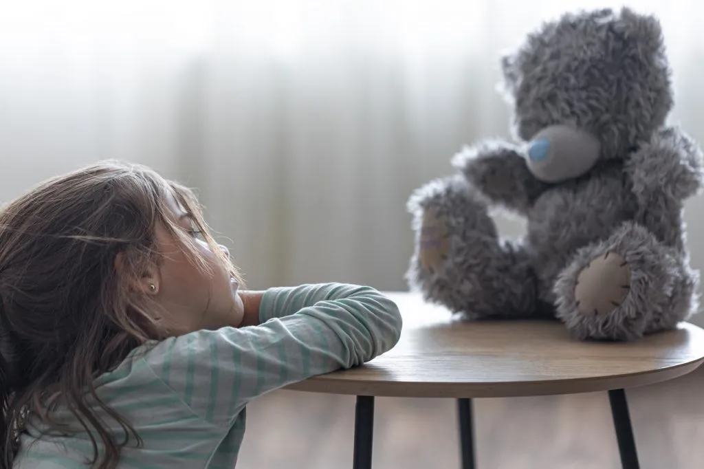 Грустный ребенок