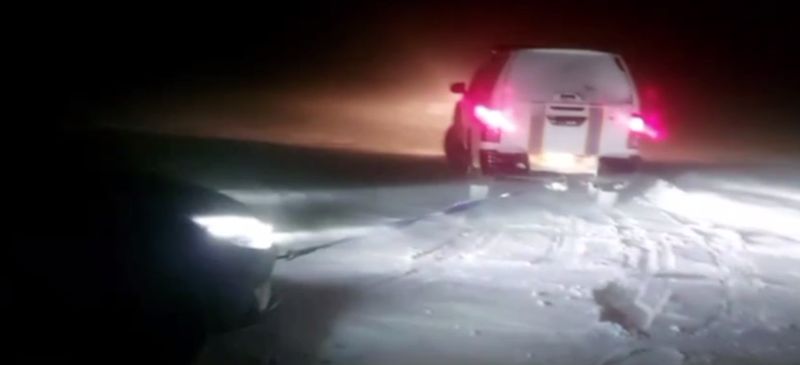 Почти пятидесяти казахстанцам понадобилась помощь спасателей на трассах