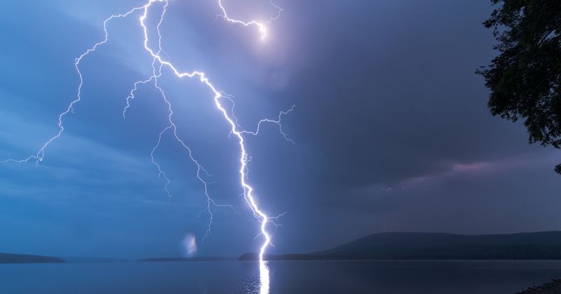 Убило молнией: три человека стали жертвами природной стихии в Акмолинской и Северо-Казахстанской областях