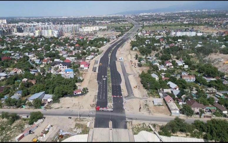 Проспект Абая в Алматы пробили до границы города: движение открыто