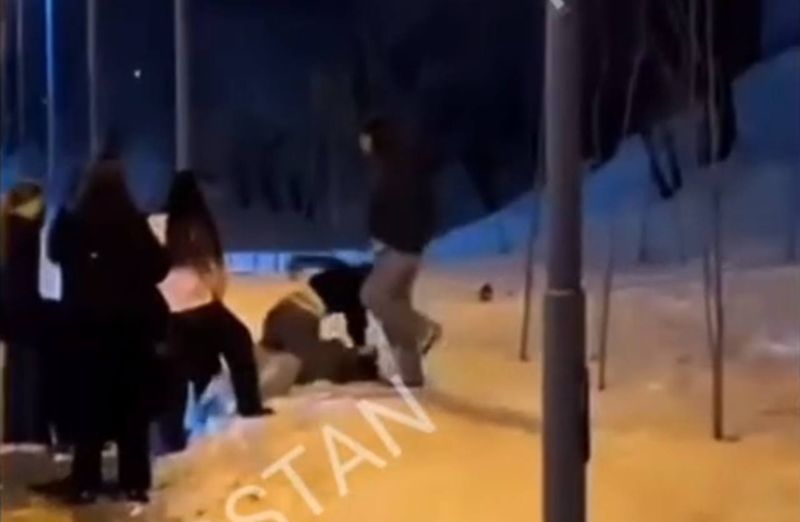 Восемь школьниц избили девочку в Алматы: в полиции завели уголовное дело