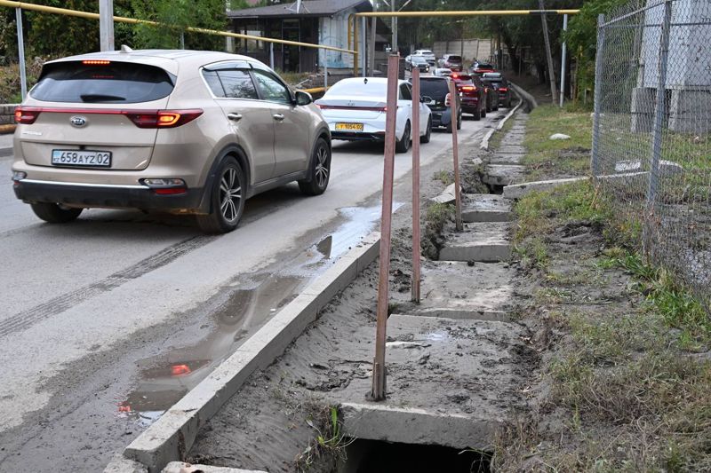 После дождей аким Алматы потребовал разобраться с проблемами подтоплений