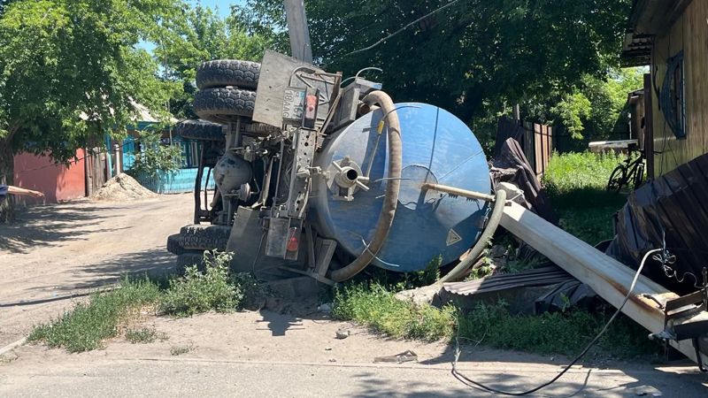 В Семее ассенизатор сбил насмерть женщину на пешеходном переходе