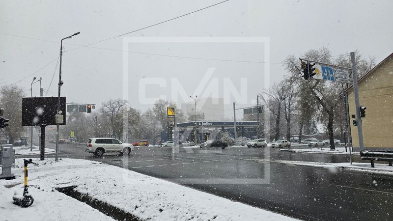 Снег в Алматы: 17 ДТП и отключение электричества