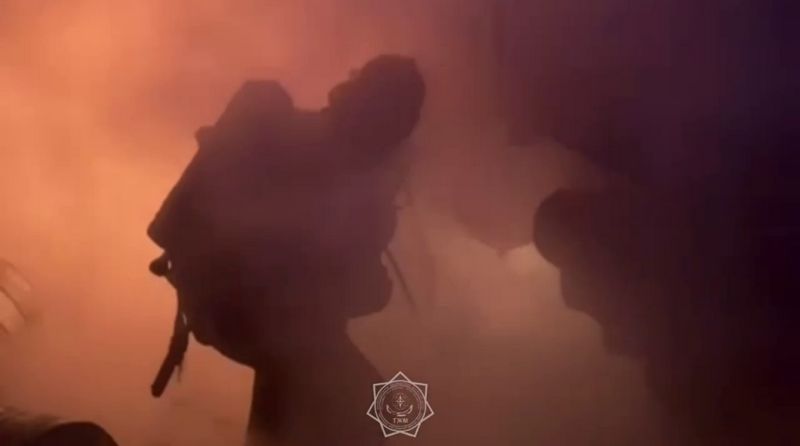 Тепловоз с дизтопливом загорелся в Костанае