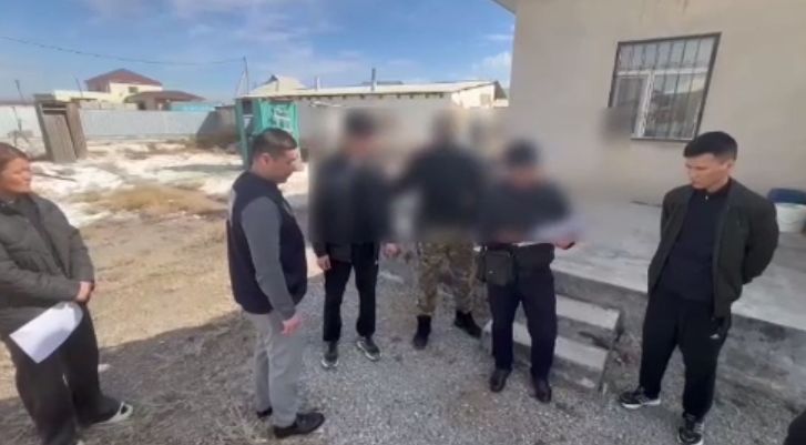Создателей канала с детской порнографией задержали в двух областях Казахстана