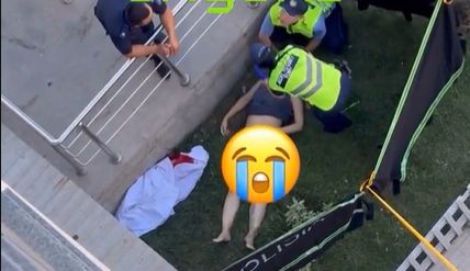 В Алматы девушка выбросилась с многоэтажки и погибла