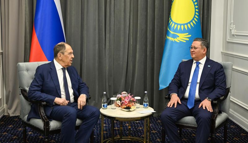 Глава МИД РК Мурат Нуртлеу встретился с коллегой из России Сергеем Лавровым