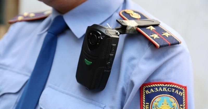 Знакомство в сети: алматинца заманили в квартиру и напали на него