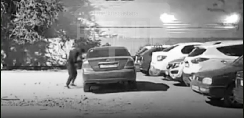 Мужчину избили дубинкой во дворе дома в Актобе