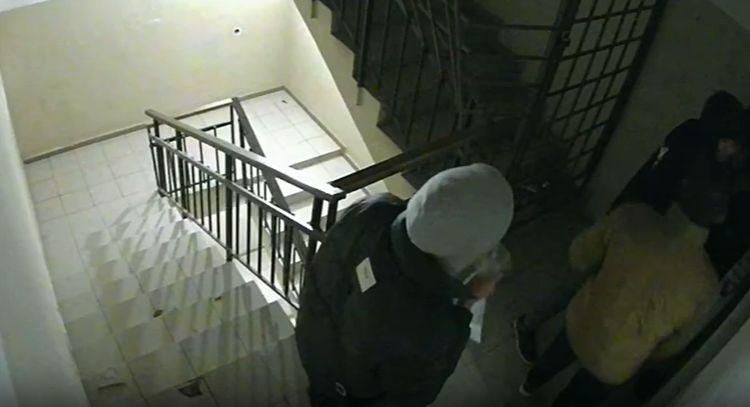 Ходят с ножами в подъезды: жители алматинского ЖК просят защитить их от наркоманов