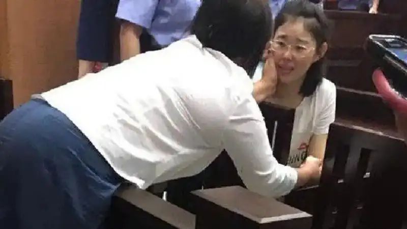 Дело Акжаркын Турлыбай: зачем Казахстану экстрадиция гражданина Нигерии