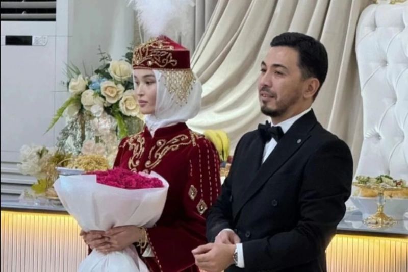 Снова молодая и красивая: дважды разведённый Даурен Айдаркулов женился в третий раз