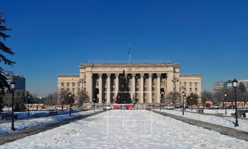 Студентов КБТУ в Алматы перевели на онлайн-обучение после пожара