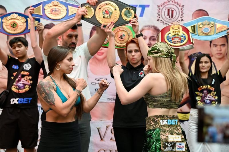 Ангелина Лукас прошла процедуру взвешивания в Таразе - поддержать спортсменку пришли военные