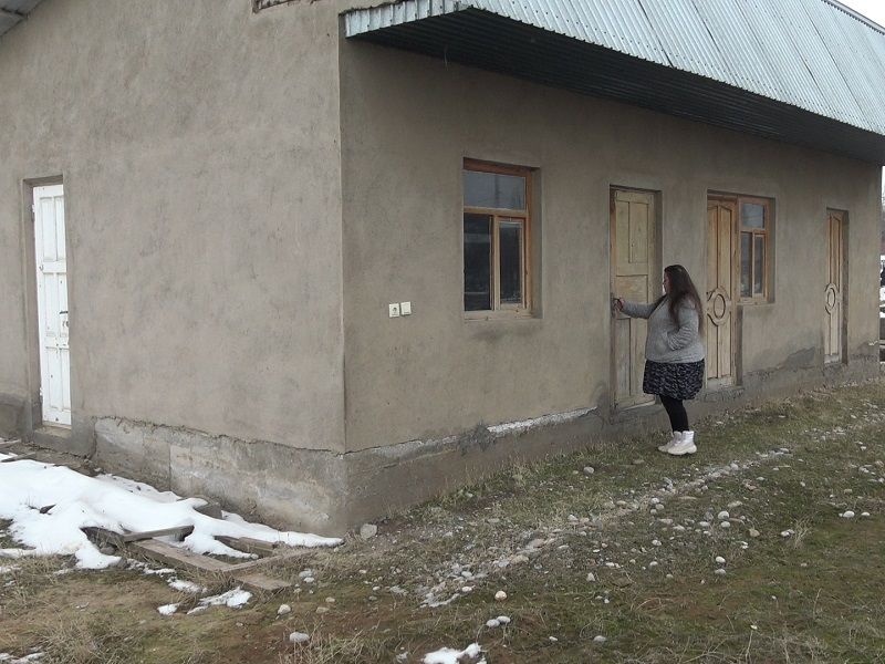 Гречанка не может выехать из Казахстана из-за образовавшегося вдруг долга