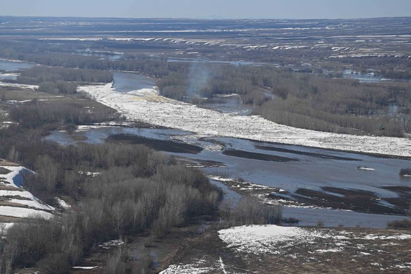 Угроза затопления в селе возникла из-за повышения уровня воды на реке Уба в Абайской области