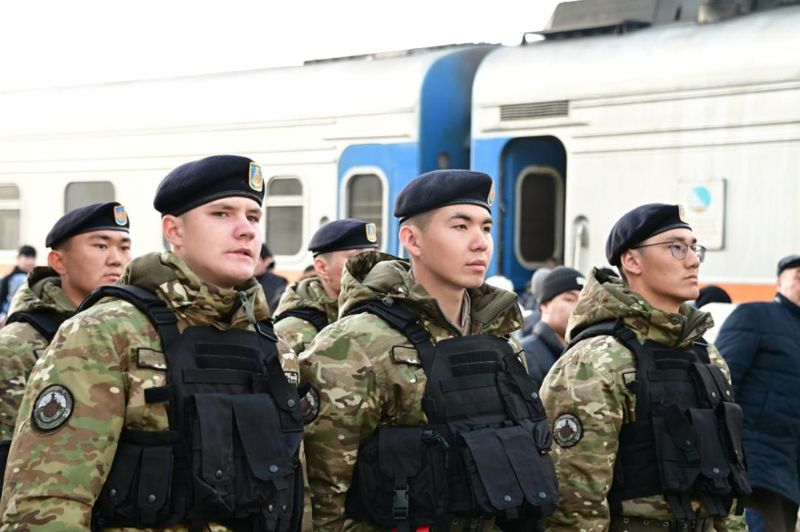 В Астану прибыли первые участники военного парада к 80-летию Победы