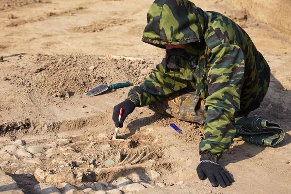 Фрагменты костей обнаружили во время дорожных работ в Карагандинской области