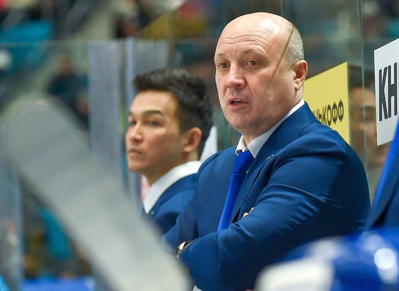 «С игроков нужно спрашивать»: тренер сборной Казахстана по хоккею о вылете с ЧМ-2025