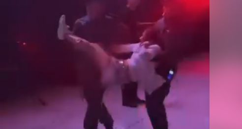 Жену полицейского силком вытащили с концерта Джей Ло в Астане: начато расследование