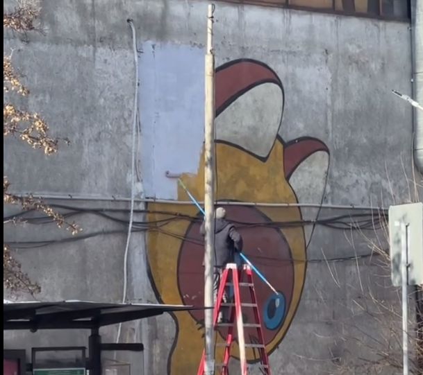 Мурал «Котенок Гав» закрасили в Алматы: акимат пообещал восстановить рисунок