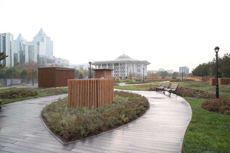 Сквер на месте сожжённой резиденции президента всё-таки откроют ко Дню Республики