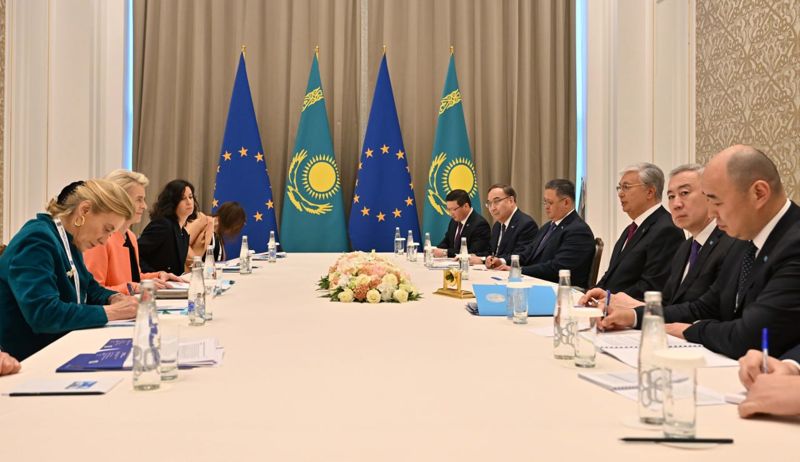 О чём договорились Токаев и Урсула фон дер Ляйен на полях саммита в Самарканде