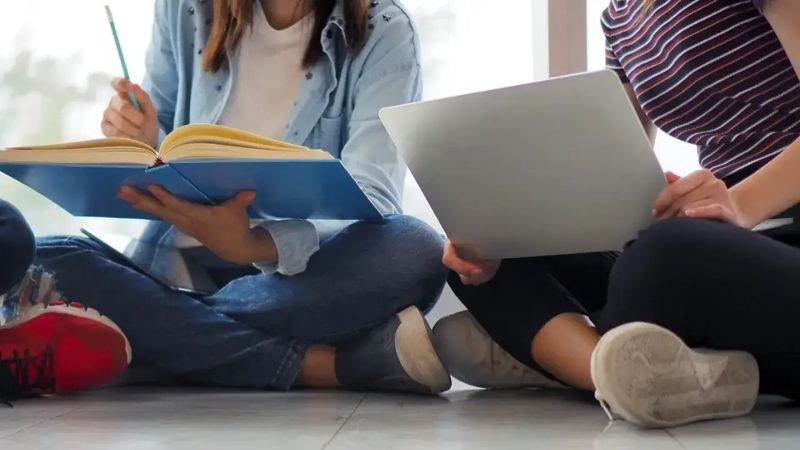 Минпросвещения отреагировал на скандал с Tesla Education