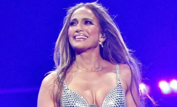 Тазабек появился на концерте Дженнифер Лопес и стал звездой вечера