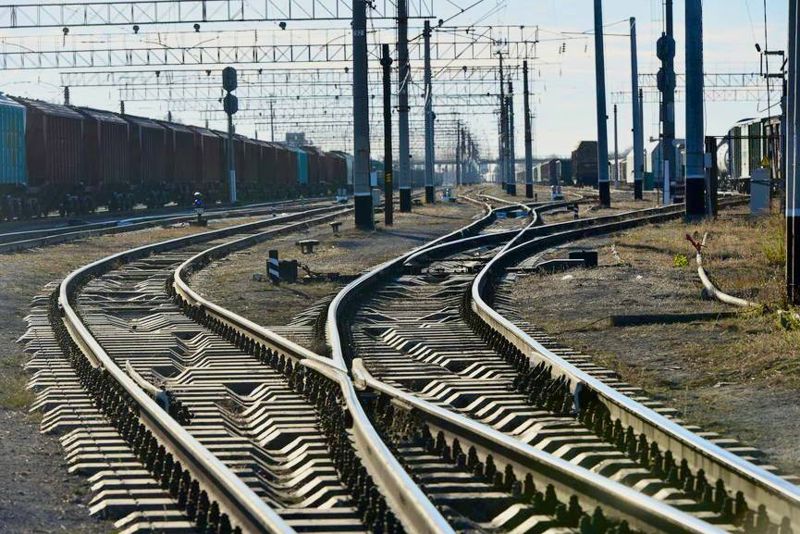 Женщина чуть не попала под поезд "Тальго"