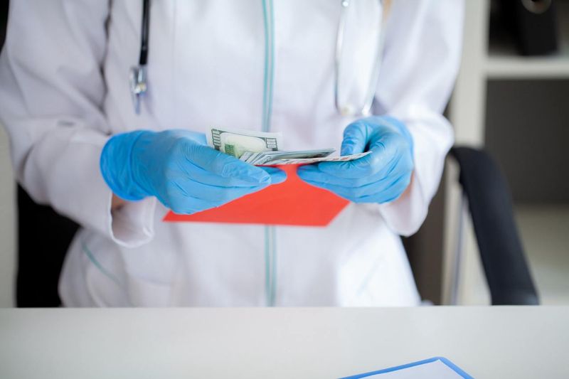 Не хищения, а дефекты: Минздрав пересмотрит спорный приказ о приписках и завешенных объёмах