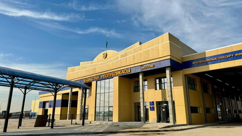 Предстоящий Курбан айт спровоцировал пробку на границе Казахстана и Узбекистана