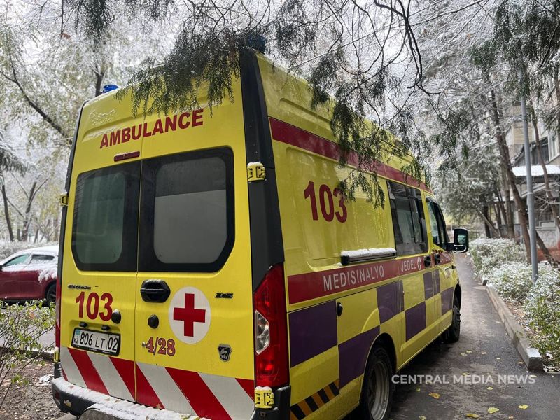 Астанада тұрғын үй кешенінен ер адам мен әйел секіріп, қаза тапты