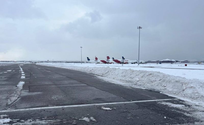 Снегопад в Алматы: Air Astana сообщила о задержке 11 рейсов