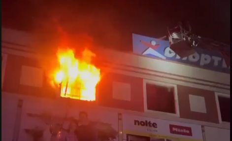 Пожар в ТЦ City Mall в Караганде: эвакуированы 250 человек