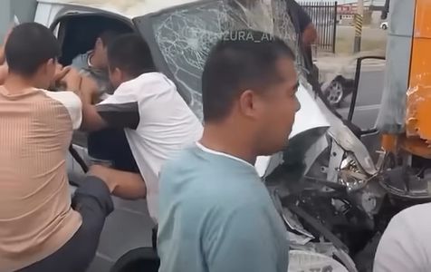 Серьёзное ДТП в Актау: самосвал протаранил «ГАЗель» на трассе