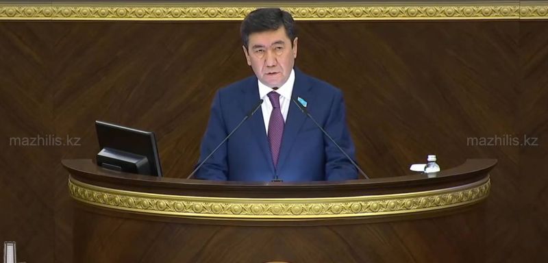 Власть в одних руках раздражала общество: Кошанов о политической системе при Назарбаеве