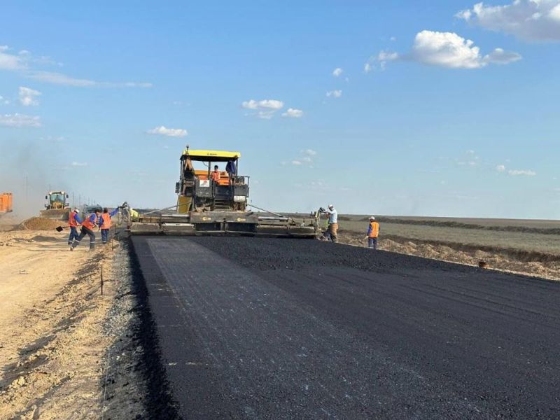Квартиры и машины купили на деньги для ремонта дорог в ВКО