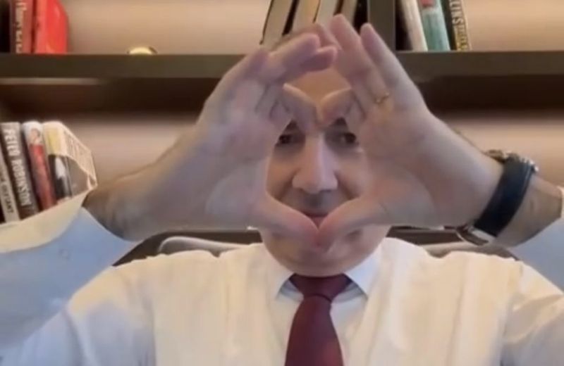 Мен сіздерді жақсы көремін: Армения премьер-министрі астаналықтарға жүрек жіберді