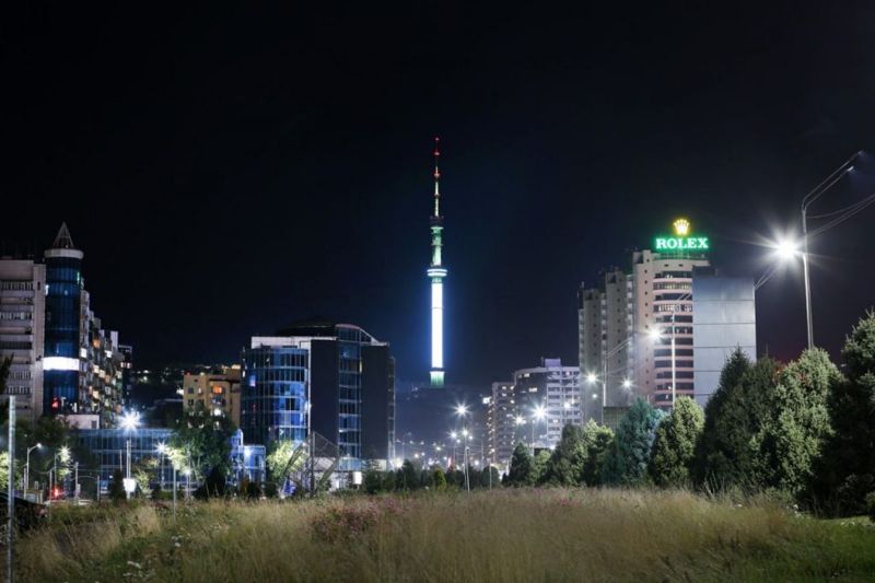 Алматыда жыл соңына дейін мыңнан астам шам жаңартылады