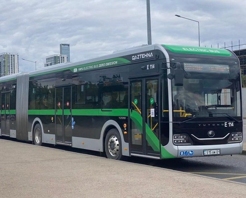 Водитель с 15-летним стажем: стали известны подробности ДТП с автобусом в Астане