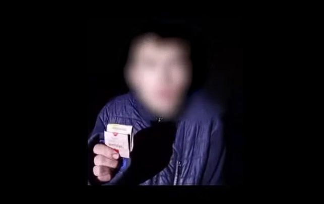 Связали скотчем, вывезли в поле и заставили признаться в изнасиловании - разборки из-за девушки устроили парни в Бишкеке