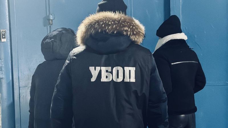 Двух девушек из Уральска подозревают в грабежах и вымогательствах, их арестовали