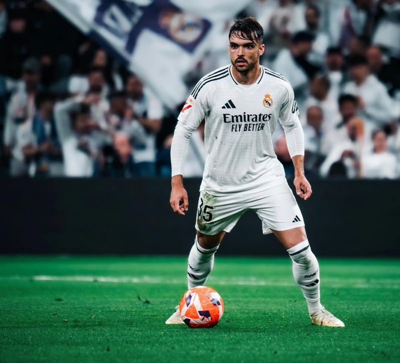 Футболиста "Реала" обвинили в публикации интимного видео с подростком